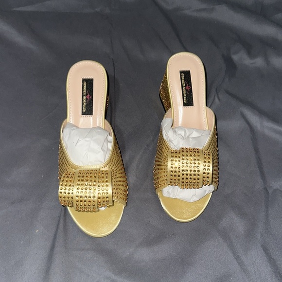 Gold sparkle sandals - Picture 4 of 6